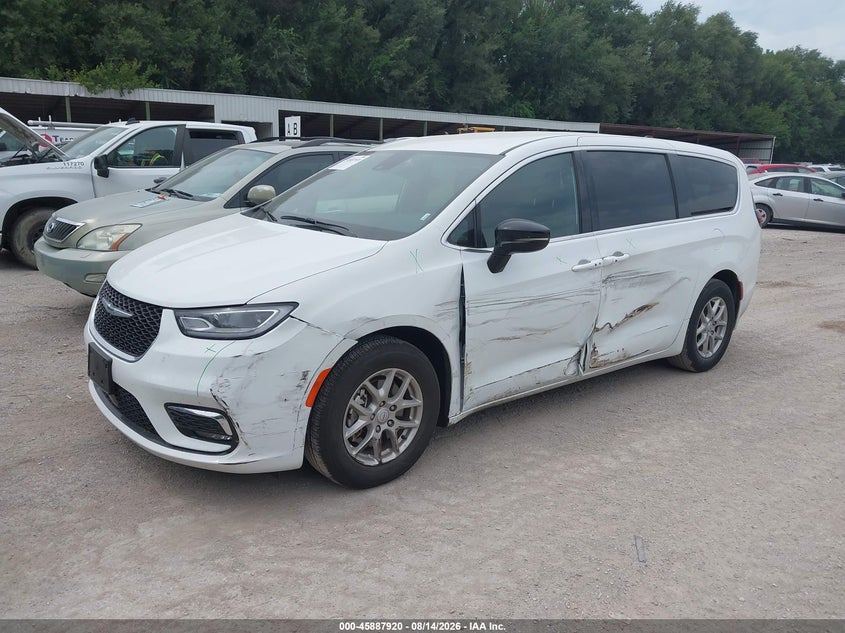 2026 Chrysler Pacifica VIN 2C4RC1BG4TR212831 IAAI salvage auction — LEFT SIDE, Enterprise Vehicles Clear Only (Minnesota), sold $17,900 on 2026-08-19 (photo 2)