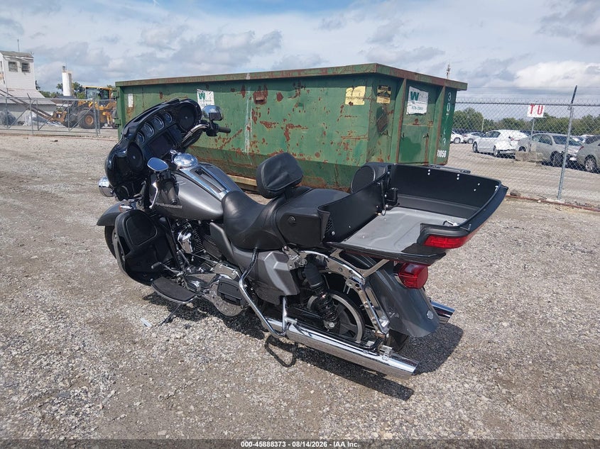 2022 Harley-davidson Electra glide VIN 1HD1KEF18NB656565 IAAI salvage auction — REAR END, Salvage (Ohio), sold $5,350 on 2026-09-19 (photo 3)