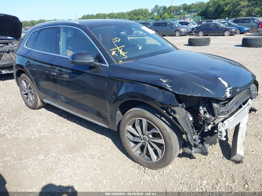 2021 Audi Q5 VIN WA1BAAFY7M2098165 — IAAI salvage auction photo
