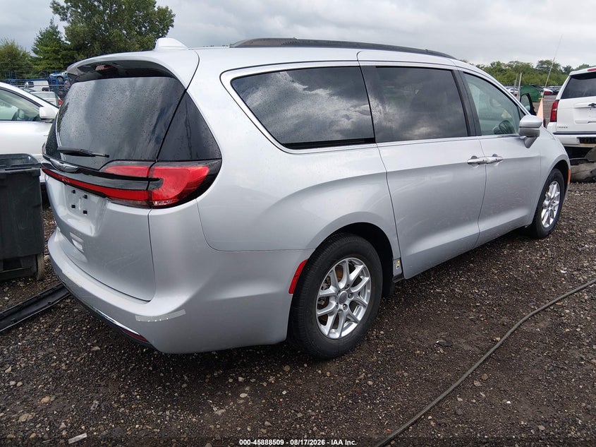 2022 Chrysler Pacifica VIN 2C4RC1BG7NR197082 IAAI salvage auction — WATER/FLOOD, Salvage (Ohio), sold $4,100 on 2026-08-27 (photo 4)