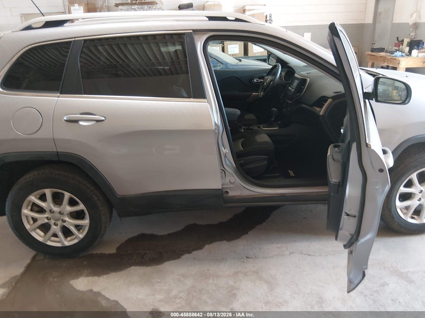 2018 Jeep Cherokee VIN 1C4PJMCB9JD559282 IAAI salvage auction — NORMAL WEAR, Sf97 (Oklahoma), sold $7,200 on 2026-09-16 (photo 5)