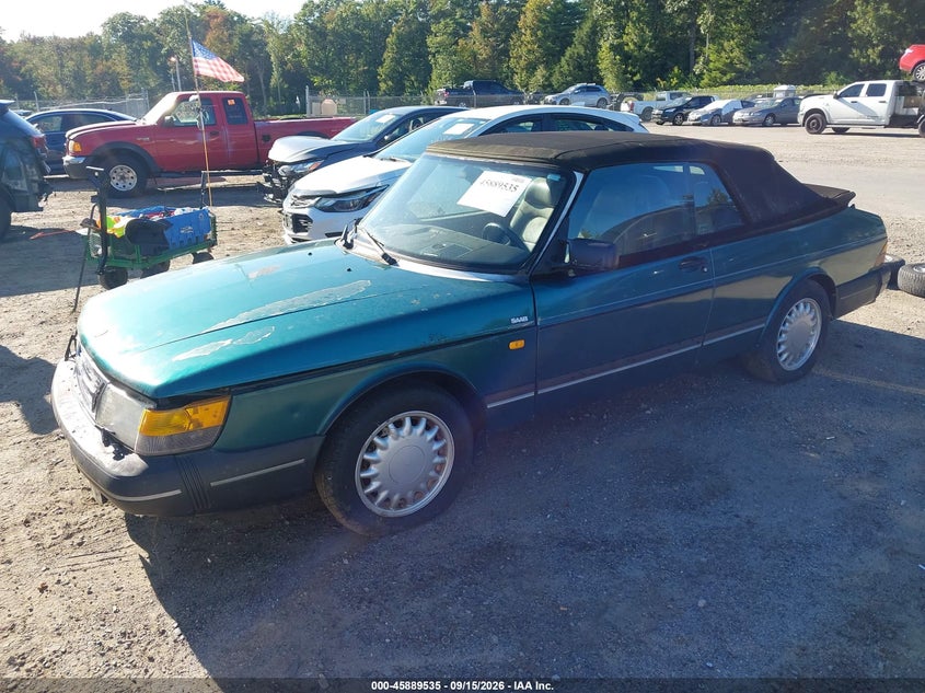 1992 Saab 900 VIN YS3AK75E8N7002842 IAAI salvage auction — NORMAL WEAR, Clear (Massachusetts), sold $400 on 2026-09-18 (photo 2)