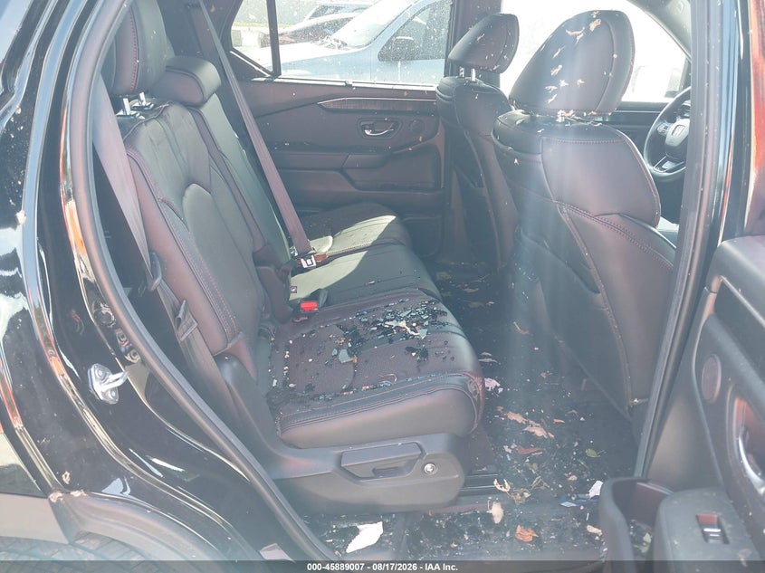 2025 Honda Pilot VIN 5FNYG1H93SB099571 IAAI salvage auction — STORM DAMAGE, Clear Claim Paid (Wisconsin), sold $21,000 on 2026-09-03 (photo 8)