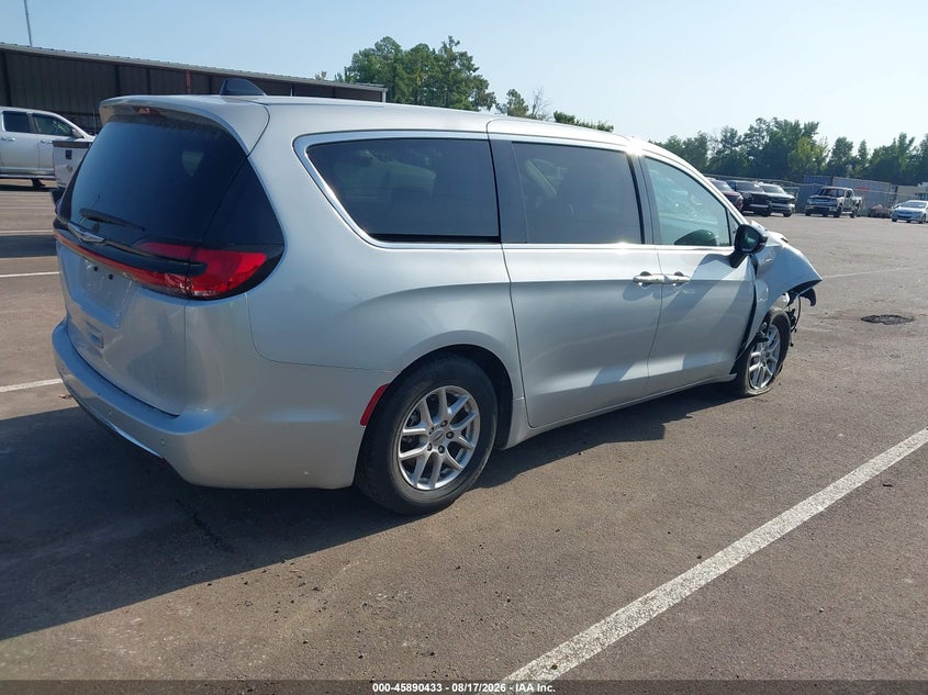 2024 Chrysler Pacifica VIN 2C4RC1BGXRR129221 IAAI salvage auction — RIGHT FRONT, Wait Title, sold $4,700 on 2026-09-07 (photo 4)