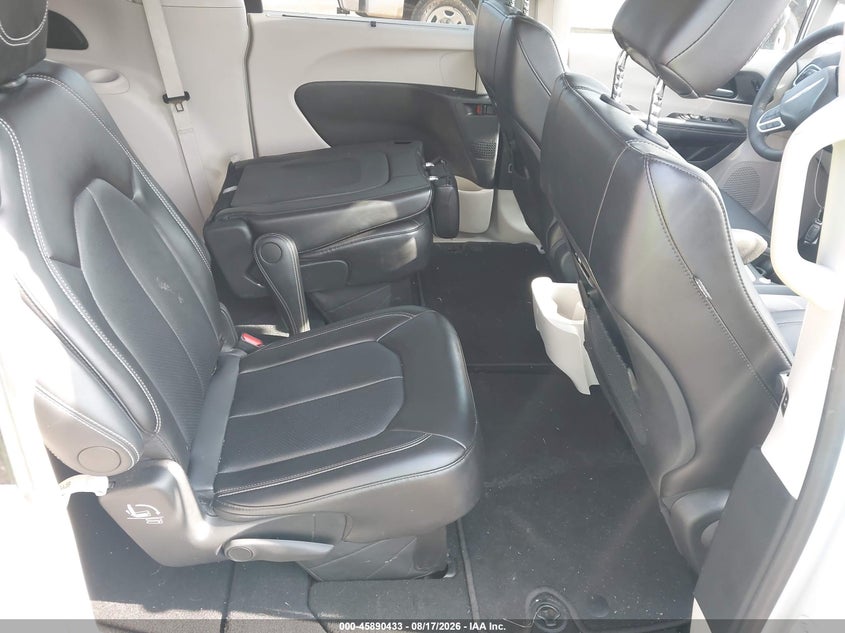 2024 Chrysler Pacifica VIN 2C4RC1BGXRR129221 IAAI salvage auction — RIGHT FRONT, Wait Title, sold $4,700 on 2026-09-07 (photo 8)