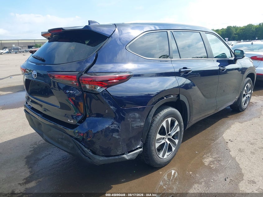 2026 Toyota Highlander VIN 5TDKBRCH1TS724466 IAAI salvage auction — RIGHT REAR, Salvage (Ohio), sold $30,000 on 2026-08-25 (photo 4)
