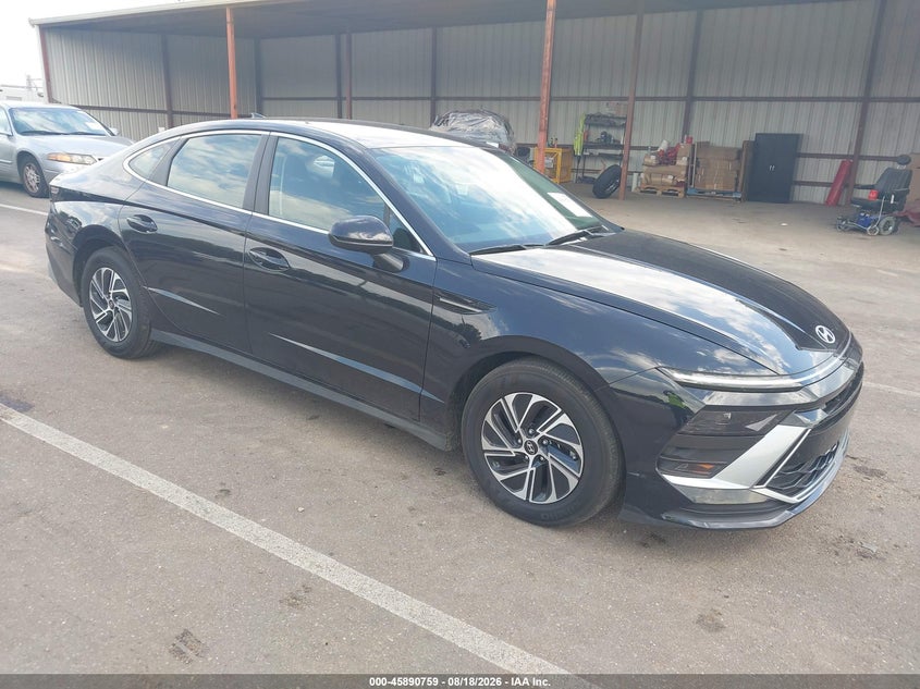 2026 Hyundai Sonata hybrid VIN KMHL24JJ4TA150953 — IAAI salvage auction photo