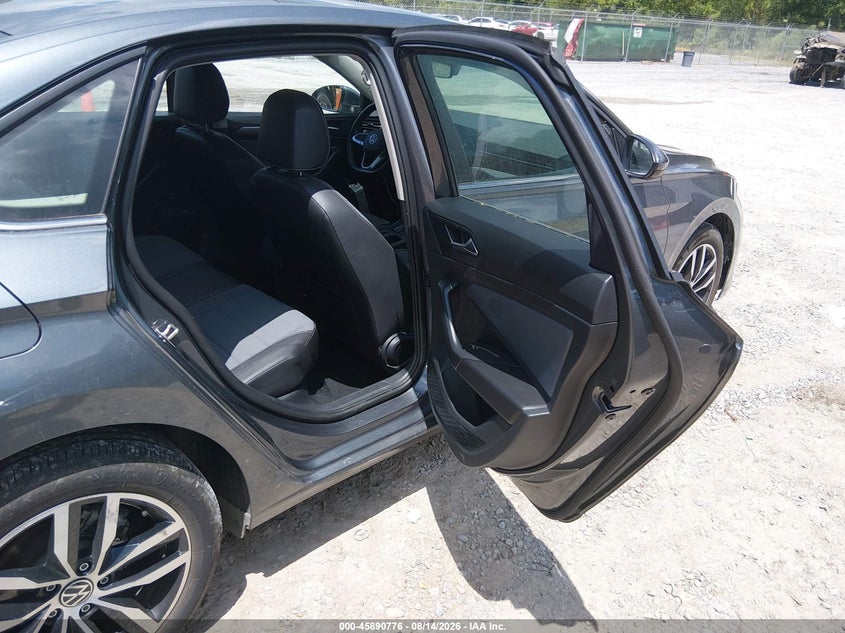 2025 Volkswagen Jetta VIN 3VW7X7BU4SM061206 IAAI salvage auction — FRONT END, Enterprise Vehicles Clear Only (Texas), sold $10,800 on 2026-09-02 (photo 8)