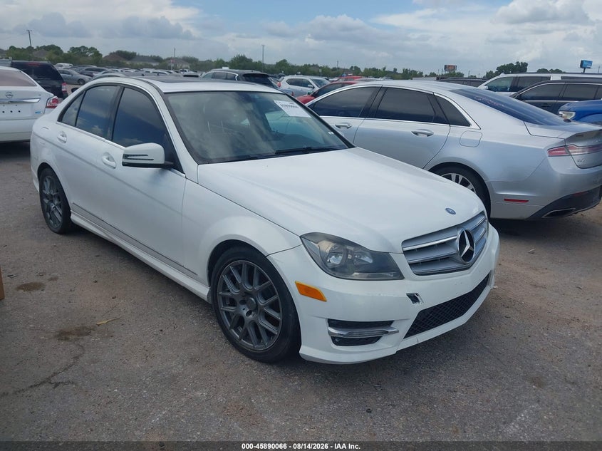 2013 Mercedes-benz C-klasse VIN WDDGF8AB2DR293421 IAAI salvage auction — FRONT END, Original (Texas), sold $1,000 on 2026-08-19 (photo 1)