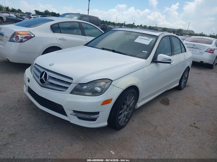 2013 Mercedes-benz C-klasse VIN WDDGF8AB2DR293421 IAAI salvage auction — FRONT END, Original (Texas), sold $1,000 on 2026-08-19 (photo 2)