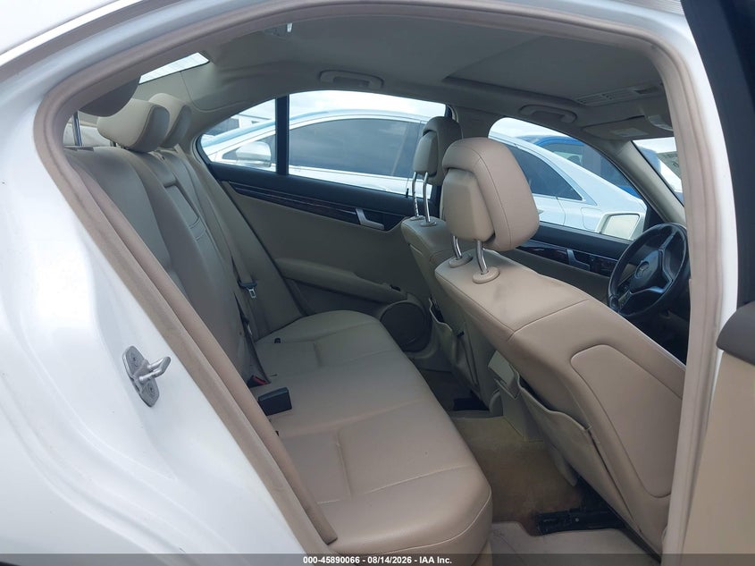 2013 Mercedes-benz C-klasse VIN WDDGF8AB2DR293421 IAAI salvage auction — FRONT END, Original (Texas), sold $1,000 on 2026-08-19 (photo 8)