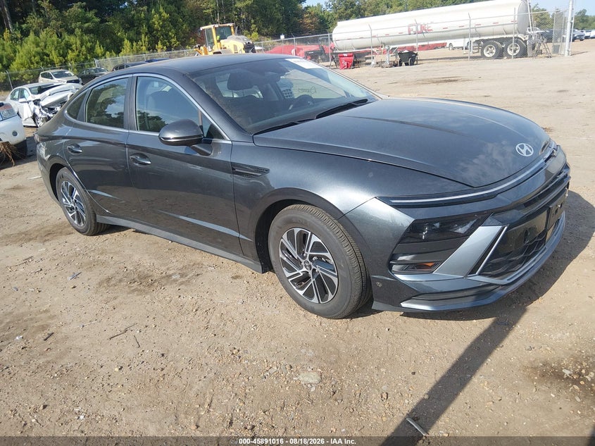 2026 Hyundai Sonata hybrid VIN KMHL24JJ7TA157377 — IAAI salvage auction photo