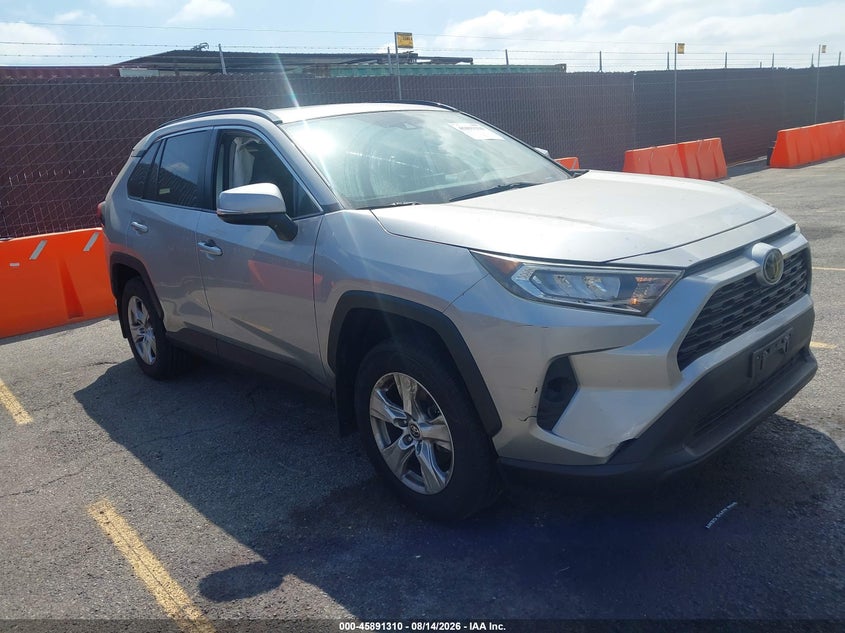 2021 Toyota Rav 4 VIN 2T3W1RFV0MC112038 — IAAI salvage auction photo