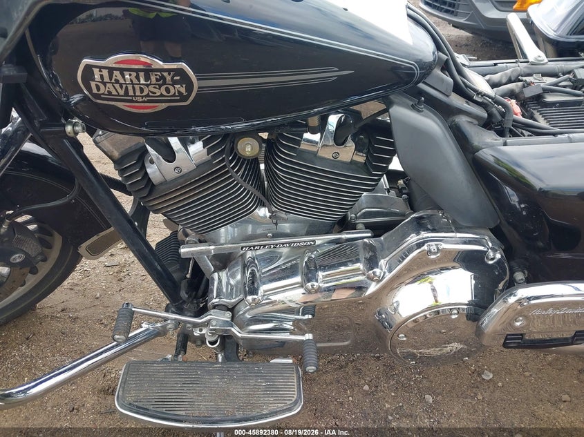 2010 Harley-davidson Flhtcu VIN 1HD1FC413AB604900 IAAI salvage auction — FRONT END, Salvage (Ohio), sold $25 on 2026-09-16 (photo 9)