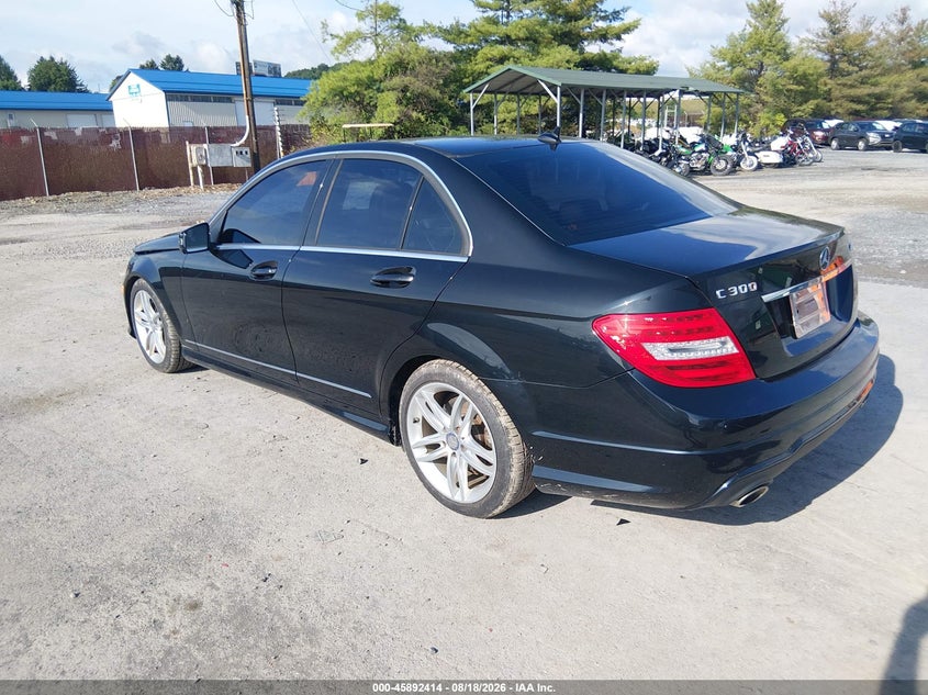 2012 Mercedes-benz C class VIN WDDGF8BB5CR203109 IAAI salvage auction — NORMAL WEAR, Clear (Pennsylvania), sold $1,850 on 2026-08-19 (photo 3)