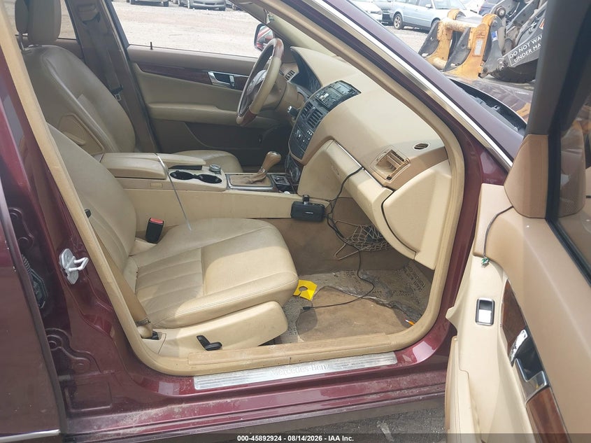 2008 Mercedes-benz C-klasse VIN WDDGF81X48F063396 IAAI salvage auction — NORMAL WEAR, Clear (Pennsylvania), sold $225 on 2026-08-21 (photo 5)