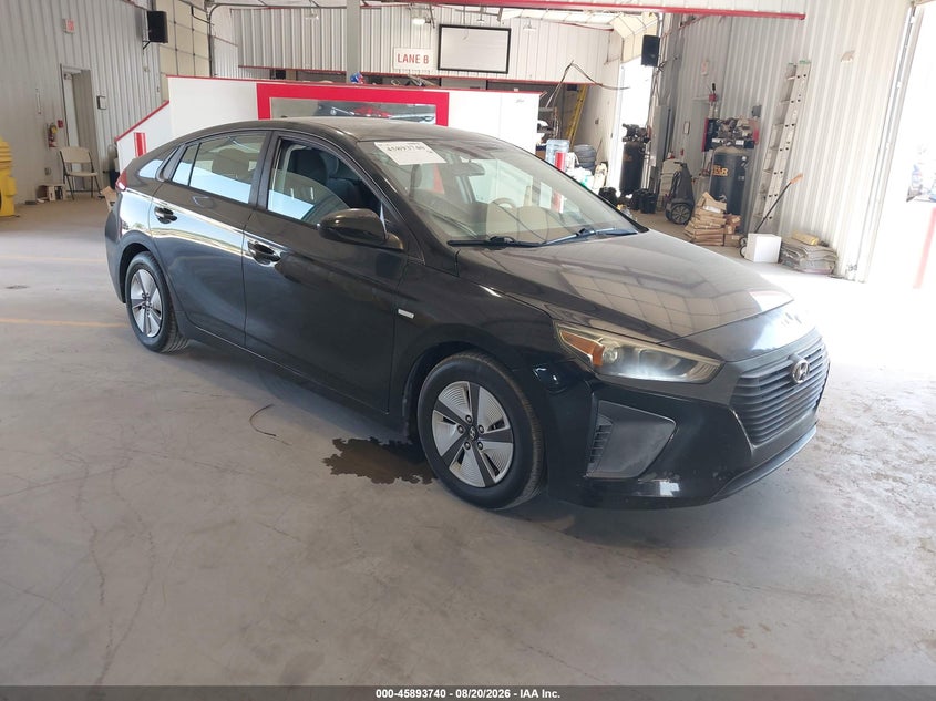 2018 Hyundai Ioniq hybrid VIN KMHC65LC2JU075951 — IAAI salvage auction photo