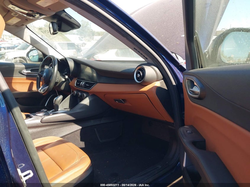 2020 Alfa romeo Giulia VIN ZARFAMAN2L7637031 IAAI salvage auction — UNKNOWN, App For Dup Clear (California), sold $2,550 on 2026-08-19 (photo 5)