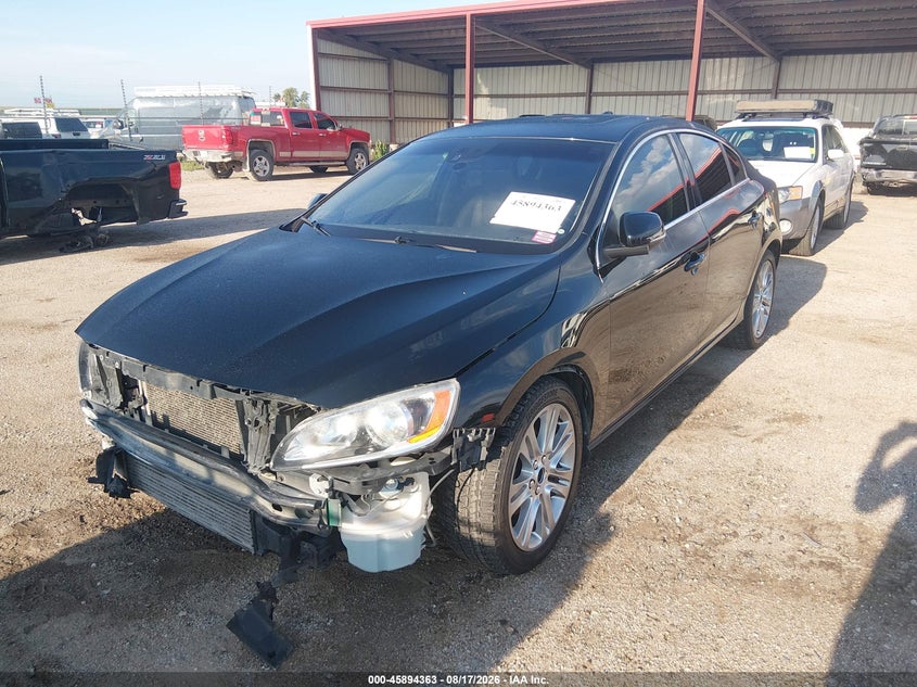 2017 Volvo VIN LYV402HK5HB153605 IAAI salvage auction — FRONT END, Wait Title, sold $2,500 on 2026-10-02 (photo 2)