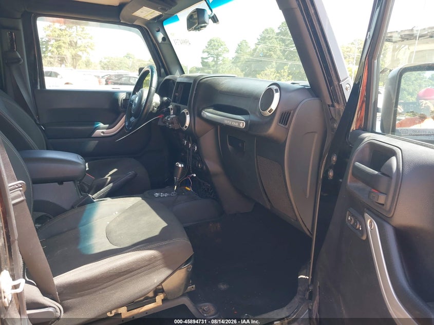 2015 Jeep Wrangler unlimited VIN 1C4BJWEG7FL685524 IAAI salvage auction — NORMAL WEAR, Clear (Arkansas), sold $7,000 on 2026-08-28 (photo 5)