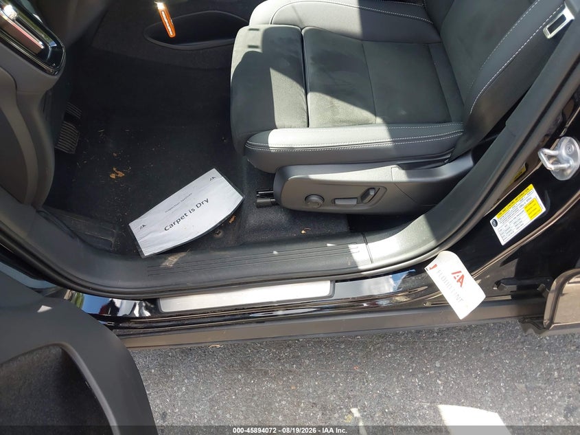 2023 Volvo Xc40 VIN YV4L12UW3P2110797 IAAI salvage auction — WATER/FLOOD, Salvage (Idaho), sold $8,300 on 2026-08-29 (photo 6)