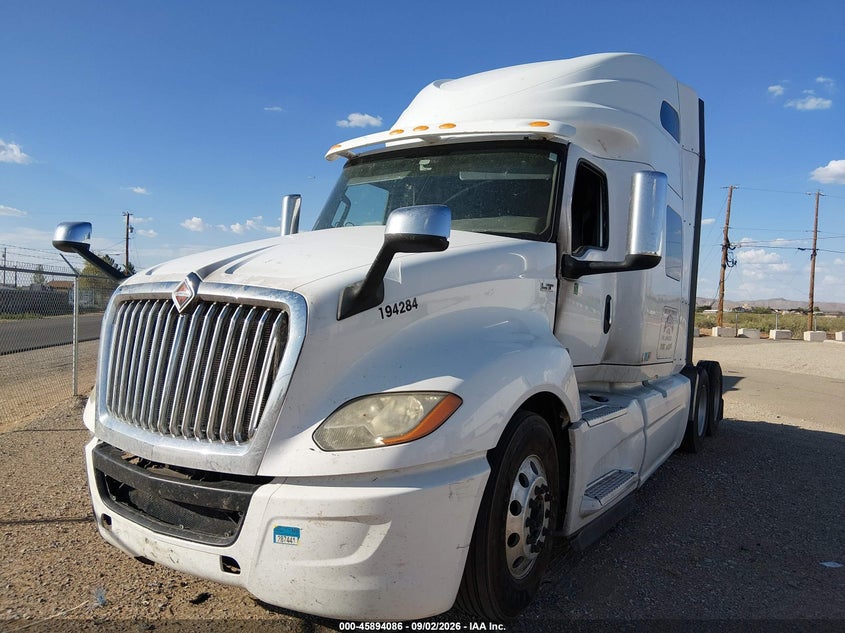 2018 International VIN 3HSDZAPR5JN446260 — IAAI salvage auction photo