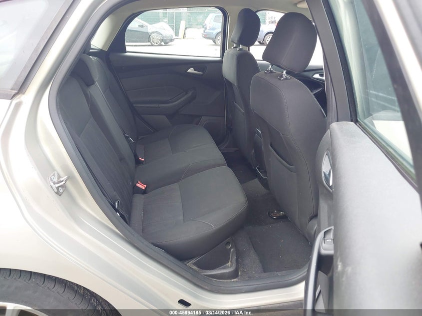 2016 Ford Focus VIN 1FADP3K22GL338446 IAAI salvage auction — NORMAL WEAR, Clear (District Of Columbia), sold $525 on 2026-08-25 (photo 8)
