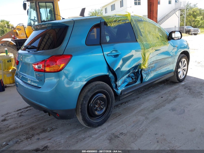 2014 Mitsubishi Outlander VIN 4A4AP3AU5EE024106 IAAI salvage auction — SIDE, Rebuildable (Florida), sold $725 on 2026-08-23 (photo 4)