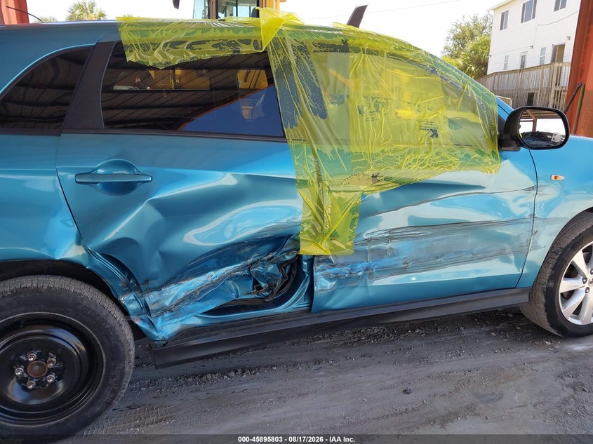 2014 Mitsubishi Outlander VIN 4A4AP3AU5EE024106 IAAI salvage auction — SIDE, Rebuildable (Florida), sold $725 on 2026-08-23 (photo 6)