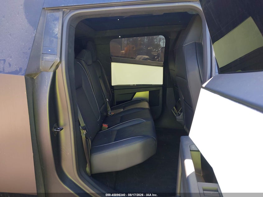 2024 Tesla Cybertruck VIN 7G2CEHED4RA033309 IAAI salvage auction — FRONT END, Salvage (California), sold $26,950 on 2026-09-10 (photo 8)