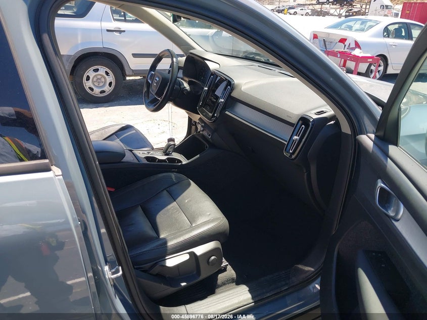 2021 Volvo Xc40 VIN YV4AC2HK7M2604519 IAAI salvage auction — LEFT SIDE, Salvage (California), sold $5,050 on 2026-08-24 (photo 5)