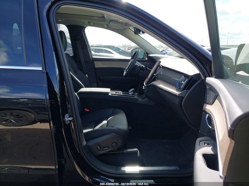 2026 Volvo Xc90 VIN YV4062PE8T1514086 IAAI salvage auction — FRONT END, Clear (Texas), sold $8,900 on 2026-08-27 (photo 5)