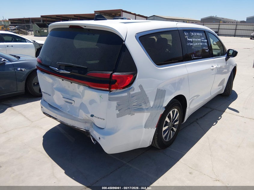 2024 Chrysler Pacifica VIN 2C4RC1S70RR177956 IAAI salvage auction — REAR END, Salvage Title, sold $10,000 on 2026-08-23 (photo 4)