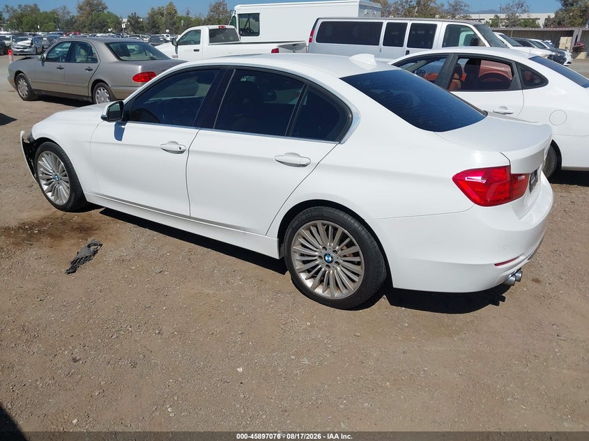 2015 BMW 3er VIN WBA3C1C57FP853932 IAAI salvage auction — FRONT END, Salvage (California), sold $1,950 on 2026-08-24 (photo 3)