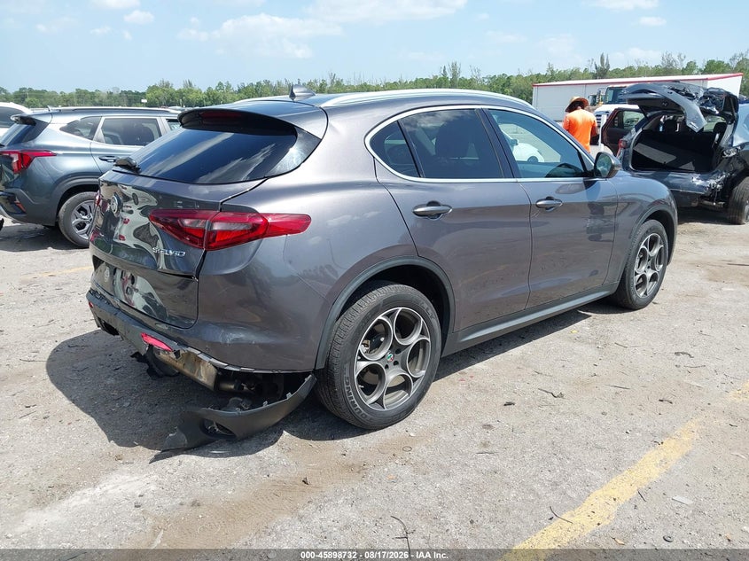 2018 Alfa romeo Stelvio VIN ZASFAKAN3J7B60256 IAAI salvage auction — REAR END, Wait Title, sold $5,000 on 2026-09-16 (photo 4)