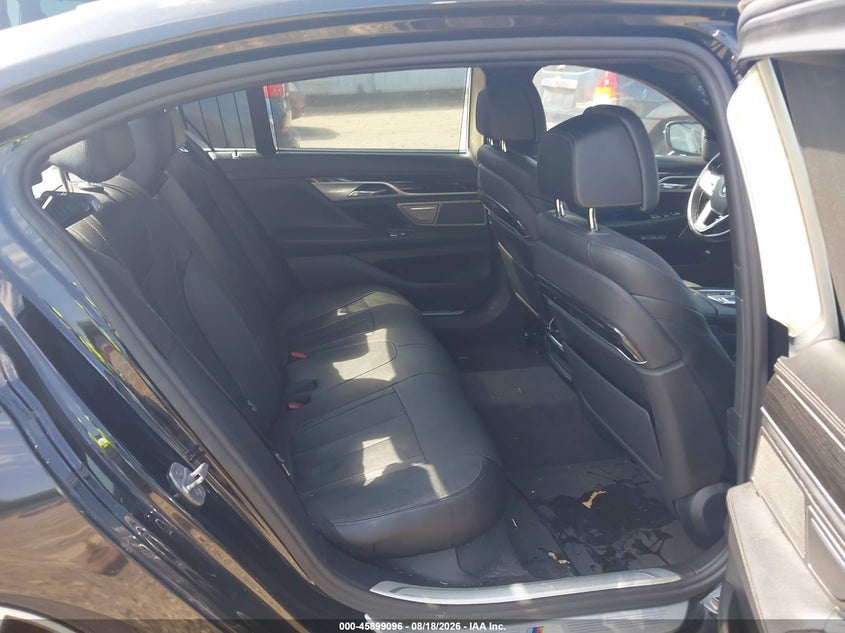 2017 BMW 7er VIN WBA7E2C54HG739746 IAAI salvage auction — NORMAL WEAR, Nrc Lienholder Repossession Paperwork (Georgia), sold $5,000 on 2026-09-07 (photo 8)