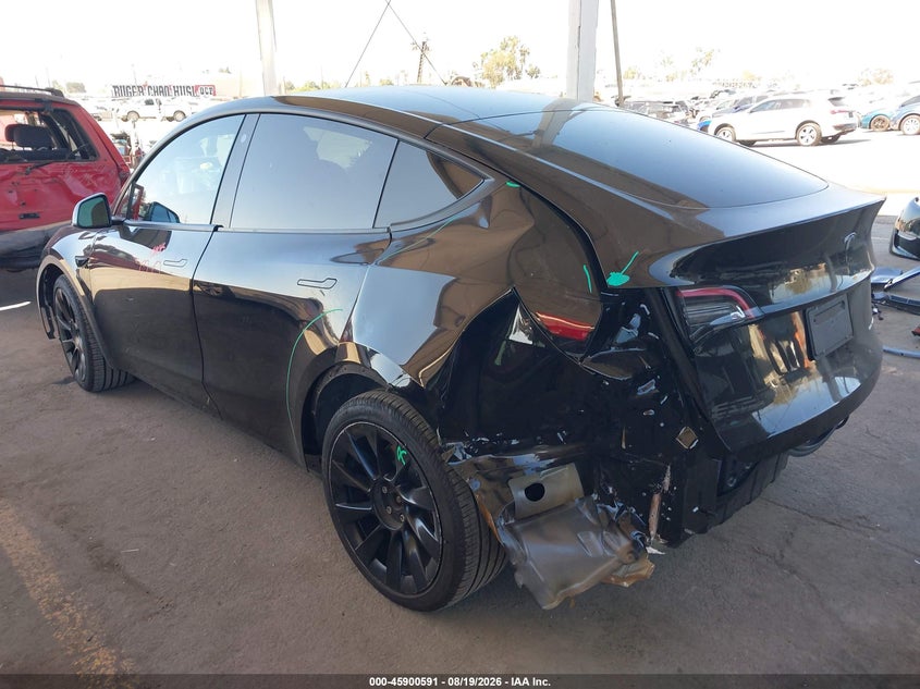 2022 Tesla Model y VIN 7SAYGDEE7NF330434 IAAI salvage auction — REAR END, Salvage Title, sold $10,200 on 2026-09-07 (photo 3)