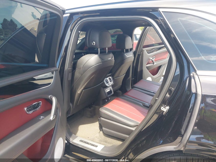 2019 Bentley Bentayga VIN SJAAM4ZVXKC024677 IAAI salvage auction — FRONT END, Salvage (California), sold $35,050 on 2026-09-08 (photo 8)