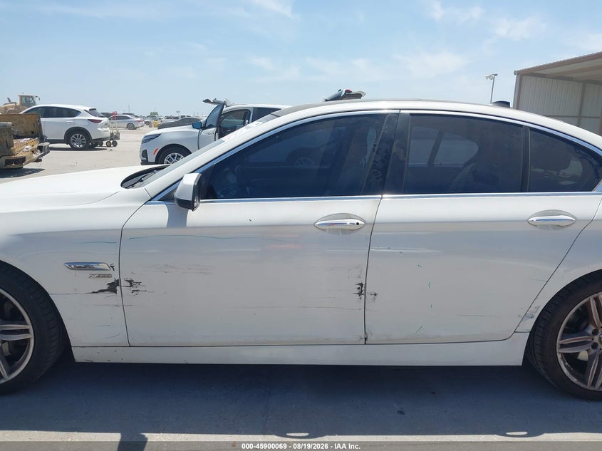 2011 BMW 5 series VIN WBAFU7C54BC778539 IAAI salvage auction — SIDE, Salvage (Texas), sold $1,100 on 2026-08-30 (photo 6)