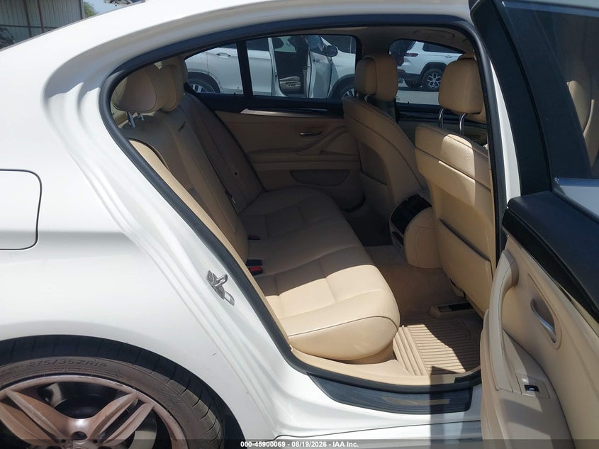 2011 BMW 5 series VIN WBAFU7C54BC778539 IAAI salvage auction — SIDE, Salvage (Texas), sold $1,100 on 2026-08-30 (photo 8)