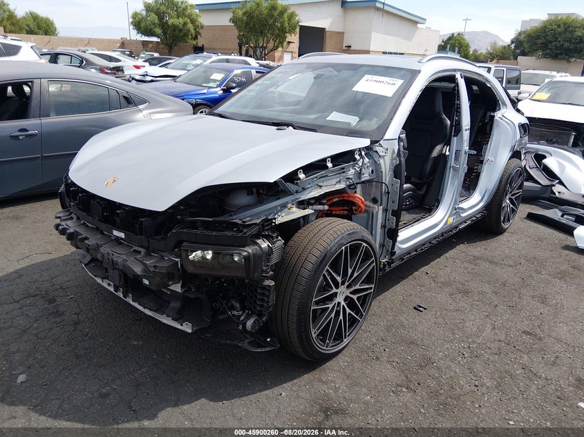 2025 Porsche Macan VIN WP1AB2XA8SL151450 IAAI salvage auction — LEFT SIDE, Wait Title, sold $34,200 on 2026-08-28 (photo 2)