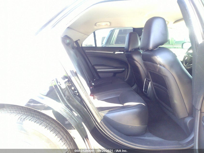 2015 Chrysler 300 VIN 2C3CCAAG6FH830061 IAAI salvage auction — Front End, Other, sold $3,450 on 2021-12-09 (photo 8)
