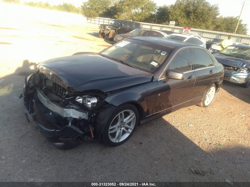 2014 Mercedes-benz C-klasse VIN WDDGF8AB6ER315373 IAAI salvage auction — Front End, Other, sold $4,800 on 2021-12-16 (photo 2)