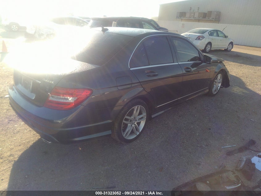 2014 Mercedes-benz C-klasse VIN WDDGF8AB6ER315373 IAAI salvage auction — Front End, Other, sold $4,800 on 2021-12-16 (photo 4)