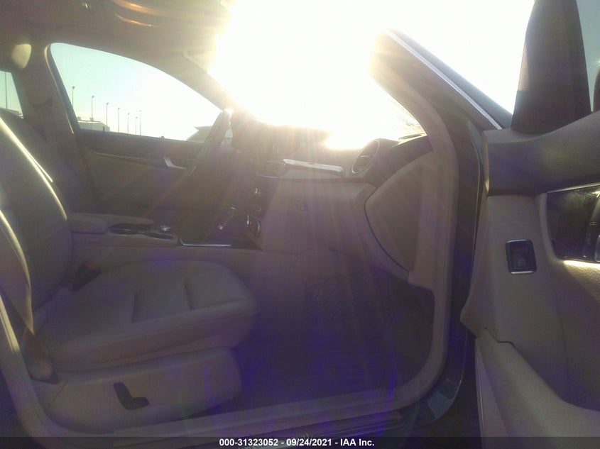 2014 Mercedes-benz C-klasse VIN WDDGF8AB6ER315373 IAAI salvage auction — Front End, Other, sold $4,800 on 2021-12-16 (photo 5)