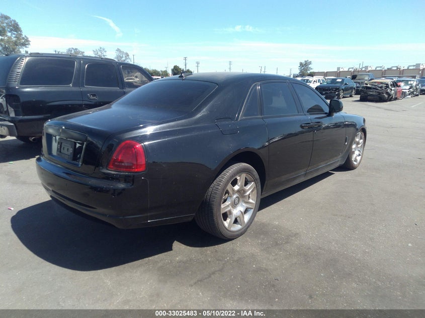 2010 Rolls-Royce Ghost VIN SCA664S55AUX48611 IAAI salvage auction — Transmission Damage, Other, sold $45,000 on 2023-03-08 (photo 4)