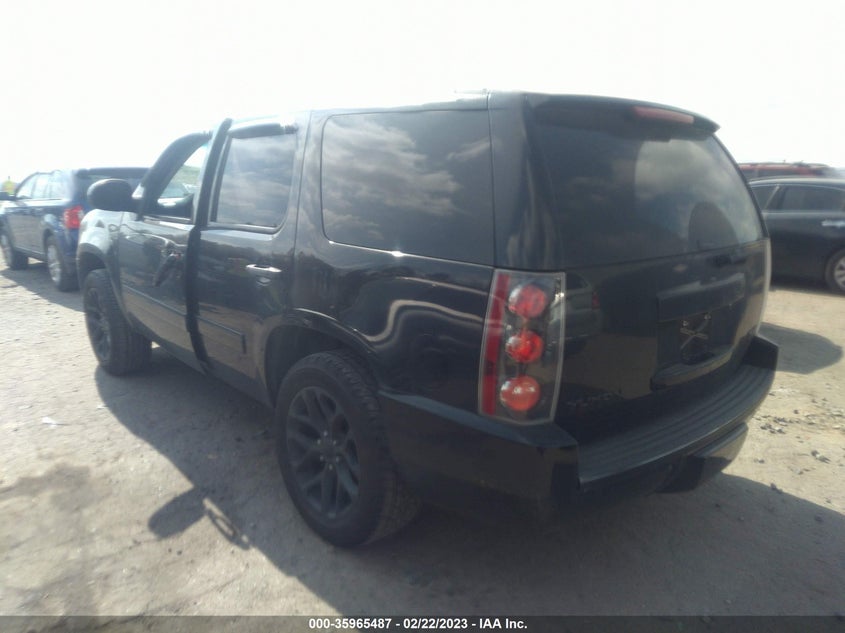 2013 GMC YUKON VIN 1GKS1EEF8DR302996 COPART salvage auction — Right Side, Salvage Title, sold $5,075 on 2023-05-03 (photo 3)