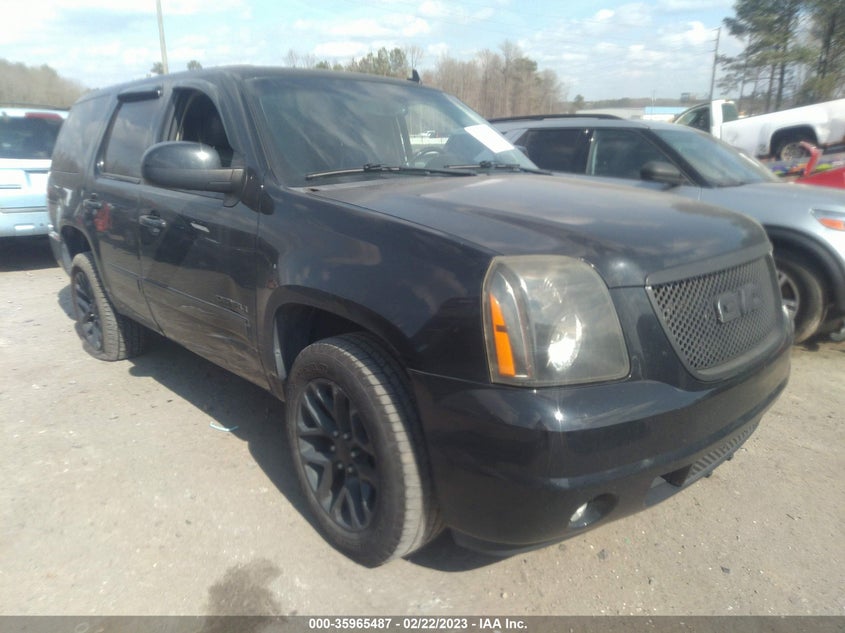 2013 GMC YUKON VIN 1GKS1EEF8DR302996 COPART salvage auction — Right Side, Salvage Title, sold $5,075 on 2023-05-03 (photo 1)