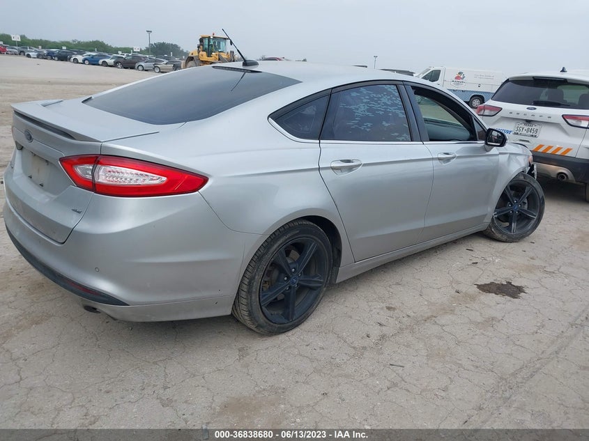 2016 Ford Fusion VIN 3FA6P0H7XGR382433 COPART salvage auction — Left Front, Salvage Title, sold $1,025 on 2023-10-16 (photo 4)