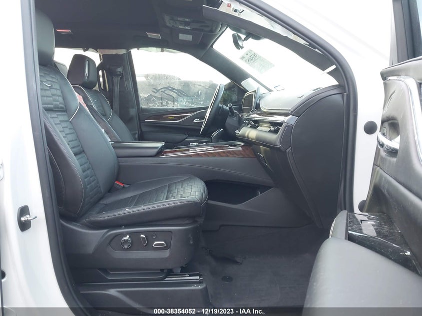 2022 Cadillac Escalade VIN 1GYS3RKL0NR303773 COPART salvage auction — Rear, Other (Texas), sold $44,000 on 2024-04-01 (photo 5)